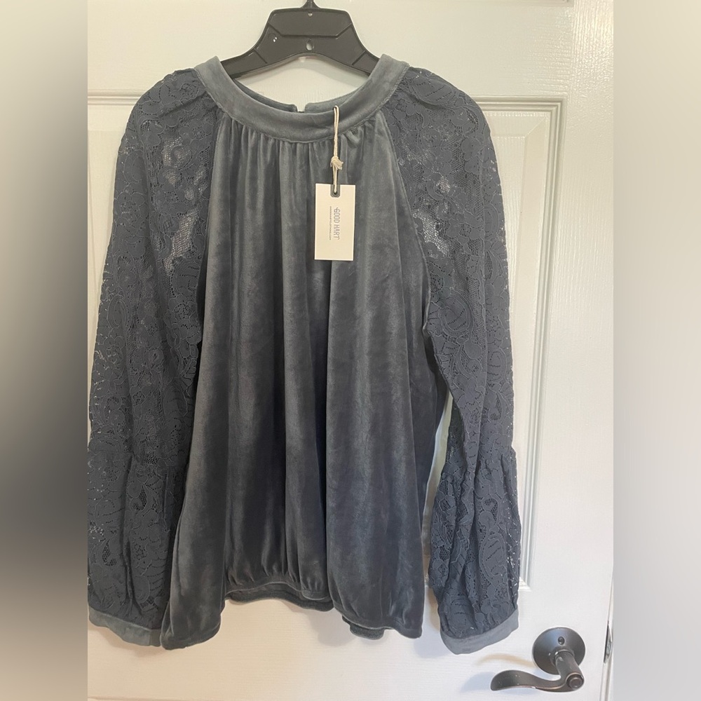 Elegant Lace Sleeve Blouse in Gray